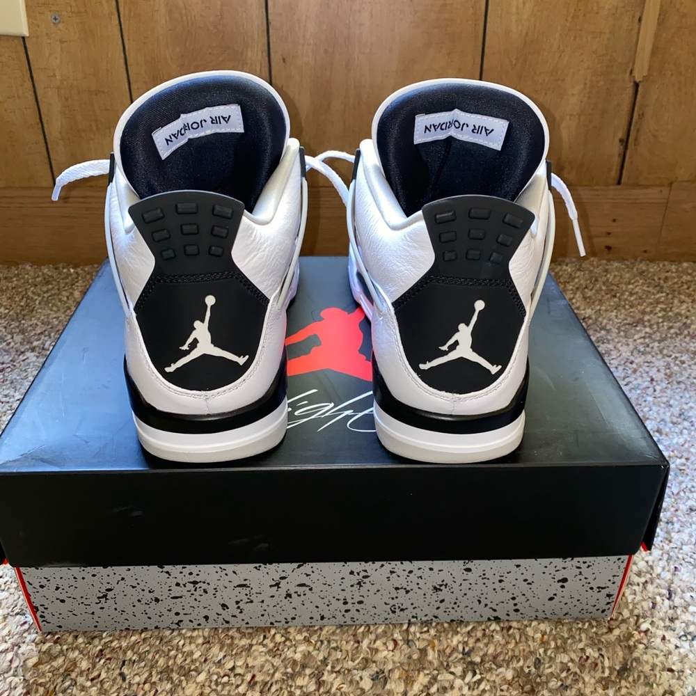 Jordan 4 Retro Military Black - Picture 6 of 7